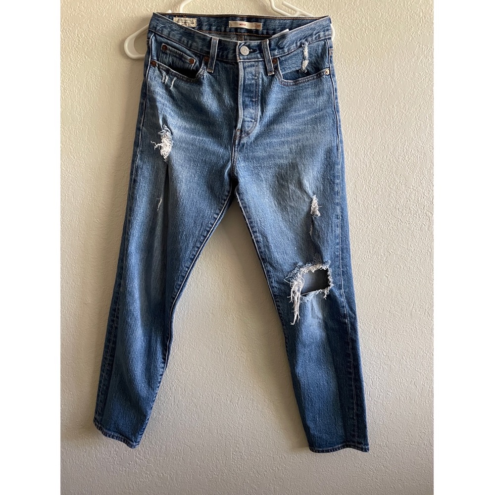Levi’s Wedgie